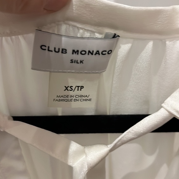 Club Monaco 100% silk blouse - Picture 3 of 7
